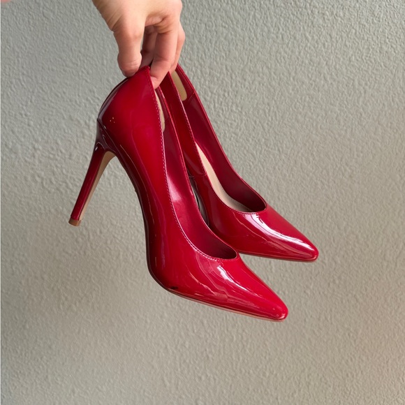 Michael Kors Red Patent Leather Pointed Toe Stiletto pumps - Picture 10 of 10